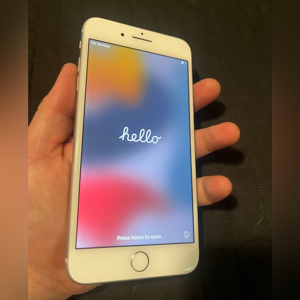 IPhone 8 Plus UNLOCKED